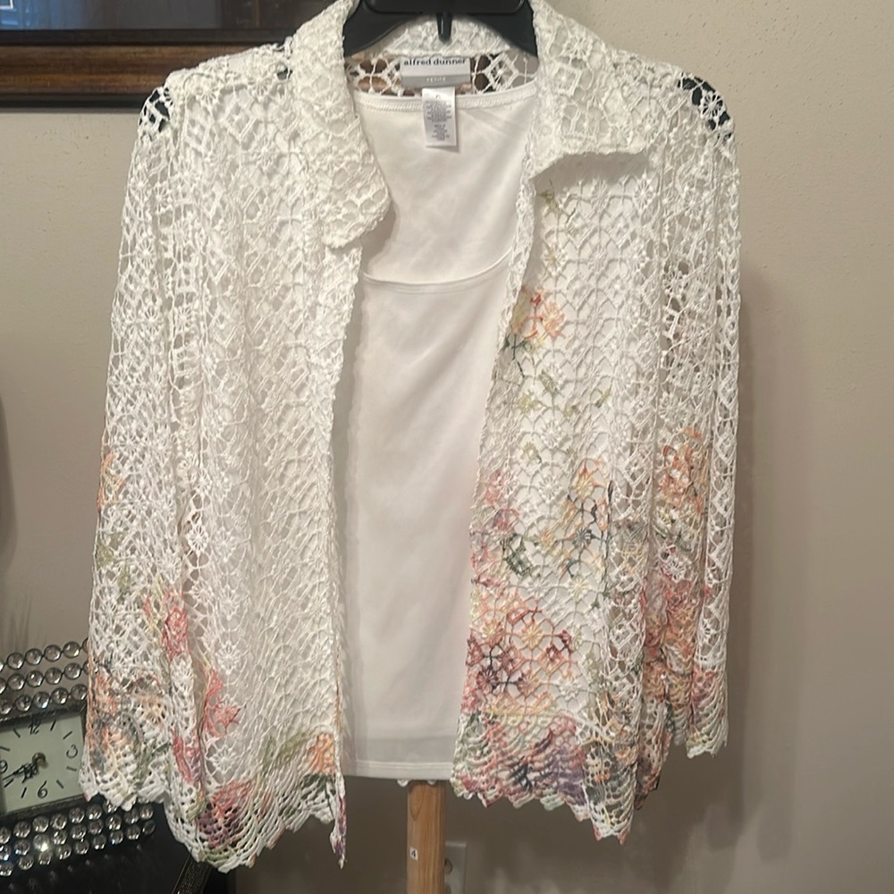 Petite large top and sleeveless blouse